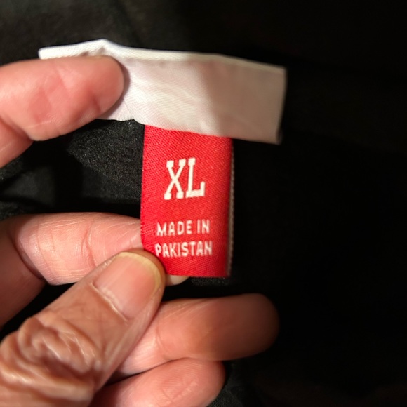 Mitchell & Ness woman’s Black Cotton Blend (80%) Hoodie, size XL - Picture 3 of 4